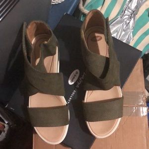 NIB Dr Scholl’s G2667F1300 Wedge/Sandals. Beautiful and Comfortable!! 👡👡👡